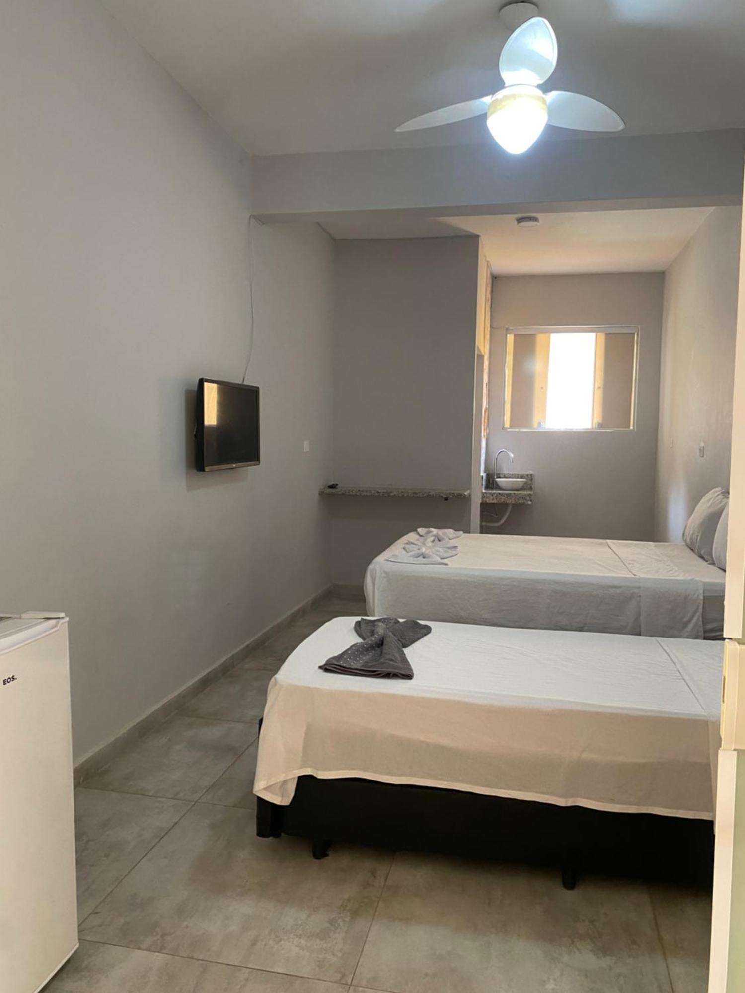 Pousada Amarela Itanhaém Buitenkant foto